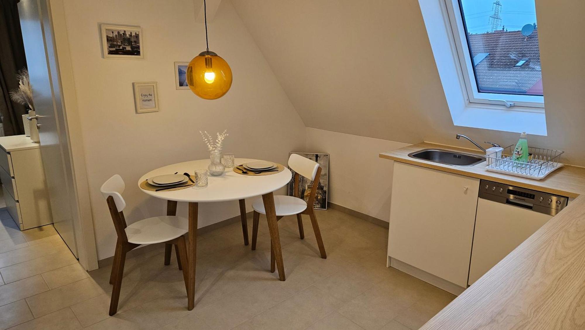 Ferienwohnung As 5 One & Two Bamberg - Modern In Ruhiger Lager Mit Balkon Hallstadt Exterior foto
